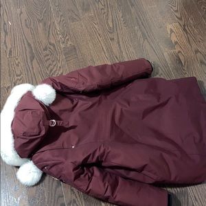 Burgundy moose knuckle parka for women’s.